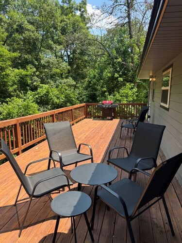 Peace in the Holler- 10 mins from downtown/Kings River