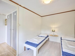 2 bedrooms, Internet