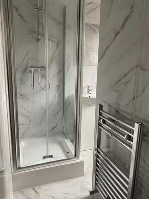 Shower, towels