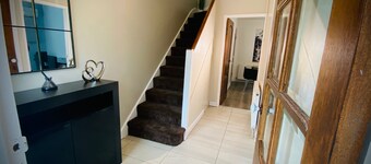 Modern-PetFriendly-privateGarden-Family-20MinToLDN