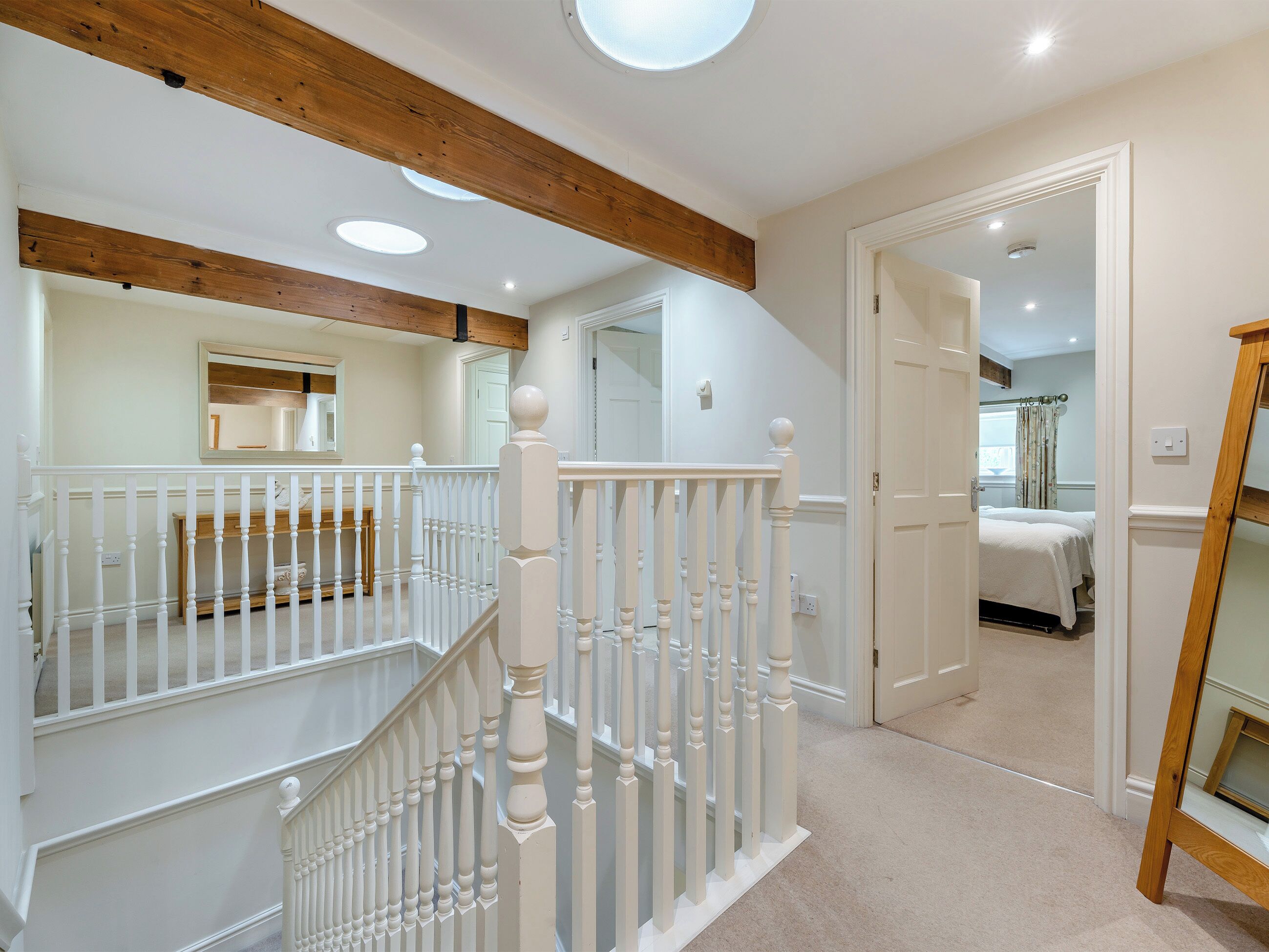 4 bedrooms, free WiFi