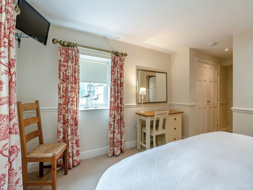 Coach House - UK49887