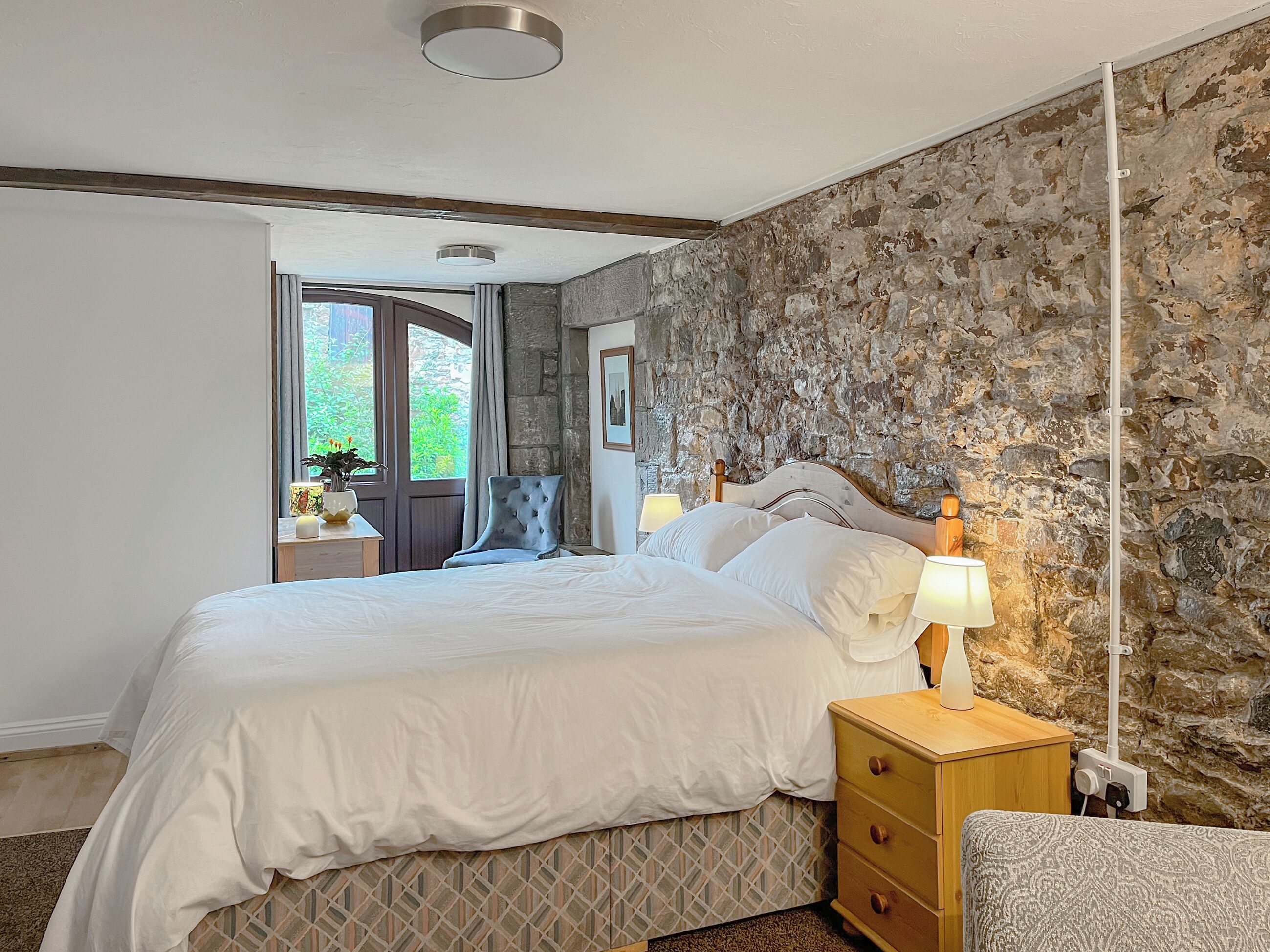 3 habitaciones y wifi gratis 