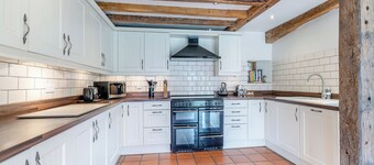 4 bedroom accommodation in Cwmdu, near Crickhowell