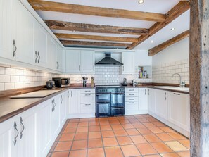 Dishwasher, high chair - 4 bedroom accommodation in Cwmdu, near Crickhowell (Cwmdu, near Crickhowell)