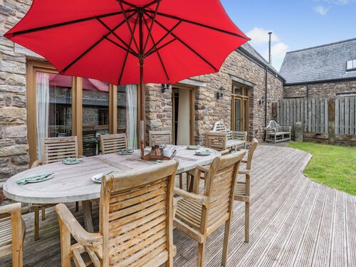 4 bedroom accommodation in Cwmdu, near Crickhowell