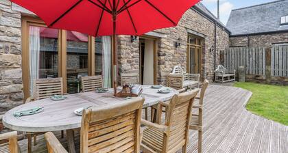 4 bedroom accommodation in Cwmdu, near Crickhowell