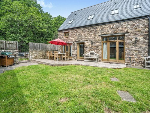 4 bedroom accommodation in Cwmdu, near Crickhowell