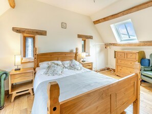 4 bedrooms, free WiFi - 4 bedroom accommodation in Cwmdu, near Crickhowell (Cwmdu, near Crickhowell)