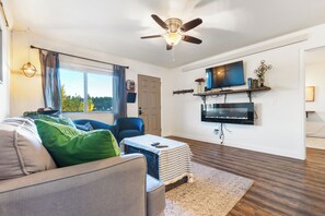 Smart TV, fireplace - Lead Lower Duplex - 2BR/1BA (Lead)