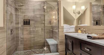 Hot Tub | Luxury | Patio | Fire Pit | Downtown