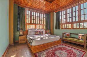 4 chambres, fer et planche à repasser, Wi-Fi, literie fournie