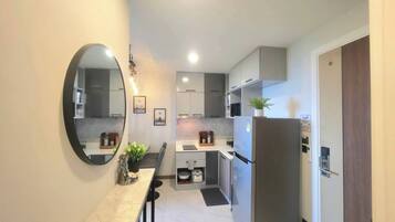 Fridge, microwave, stovetop, toaster