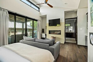 1 habitación, escritorio, tabla de planchar con plancha y wifi