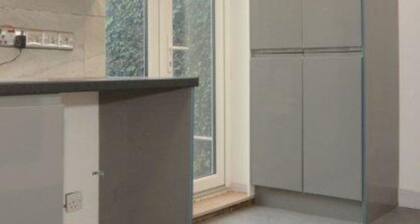 Enfield EN3, 5 Bed Full House, off Street Parking, massive Garden, large kitchen