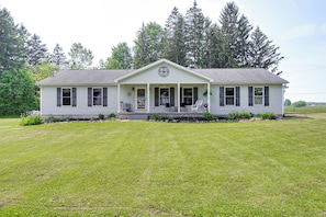 Exterior - Peaceful Family Home Near Cayuga Lake State Park (Seneca Falls)