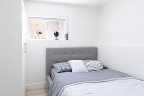 2 bedrooms, WiFi, bed sheets, wheelchair access