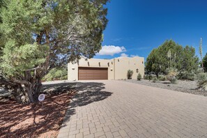Exterior - Hot Tub & Views: Sedona Escape By Trails & Dining! (Sedona)