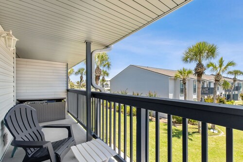 New Listing - Lighthouse Landing 3bd/2ba Condo with Pool & Tennis