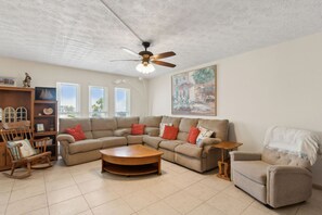 Smart TV - New Listing - Lighthouse Landing 3bd/2ba Condo with Pool & Tennis (FERNANDINA BEACH)
