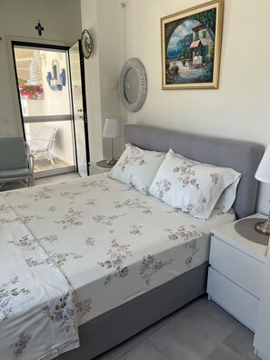 1 bedroom, WiFi, bed sheets - Studio at Trani Ammouda, Chalkidiki, Greece (Chalkidiki)