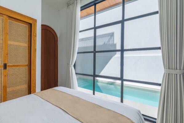 Comfort Villa | Iron/ironing board