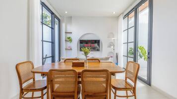 Comfort Villa | Dining room