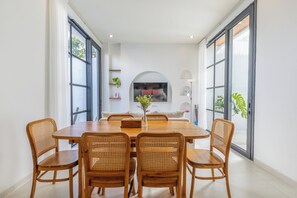 Dining room - Byjexa Villa by Betterplace (Ungasan)