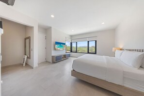 4 Schlafzimmer, Zimmersafe, Schreibtisch, Reisekinderbett