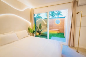 5 bedrooms, iron/ironing board, free WiFi, bed sheets