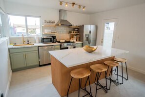 Microwave, oven, stovetop, dishwasher