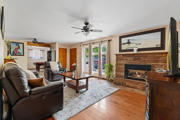 TV connectée, cheminée