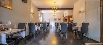 Minutes to Kasteel Hoensbroek | Free Breakfast, Parking, & Hiking Nearby