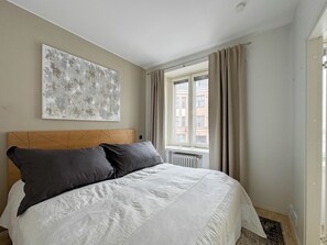 Luxe appartement, 2 slaapkamers, niet-roken, keuken | Luxe beddengoed, donzen dekbedden, Select Comfort-bedden