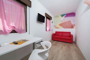 Deluxe Suite, Patio, Garden View