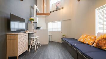 Comfort Duplex, Non Smoking, Balcony | Blackout curtains, free WiFi, bed sheets