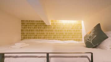 Comfort Duplex, Non Smoking, Balcony | Blackout drapes, free WiFi, bed sheets