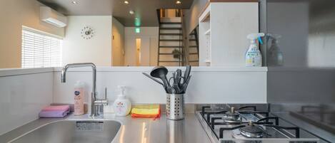 Comfort Duplex, Non Smoking, Balcony | Private kitchen | Fridge, microwave, cookware/dishes/utensils, cleaning supplies