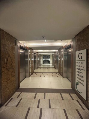 Condo, 1 Bedroom, Smoking, Balcony | Interior - Flair Towers Condo Near MRT Bonifacio and Shaw Within Greenfields (Mandaluyong)