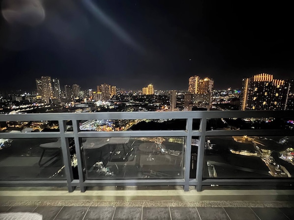 Condo, 1 Bedroom, Smoking, Balcony | Property grounds