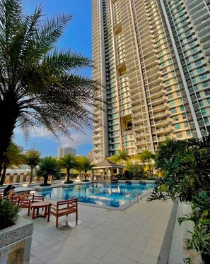 Condo, 1 habitación, para fumadores, balcón | Alberca | Alberca techada 