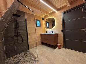 Hair dryer, towels - CollinéA Le Chalet VercoréA, 56 m² Private SPA (Bathernay)