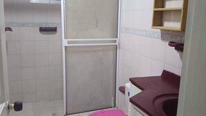 Unclassified image, 4 of 9, button - Stay Near Playa Spratt! 2BR Sleeps 8 Wi-fi AC (San Andrés)