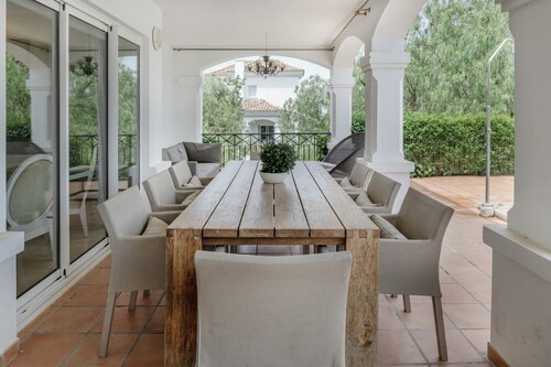 Villa de luxe avec piscine privée au Golf d’Arcos, Andalousie
