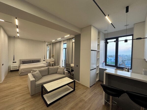 1 bedroom, in-room safe, iron/ironing board, WiFi