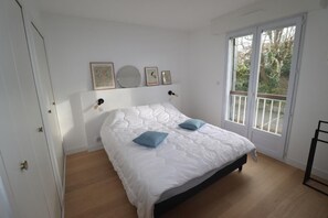 2 chambres, fer et planche à repasser, lit parapluie, Wi-Fi gratuit