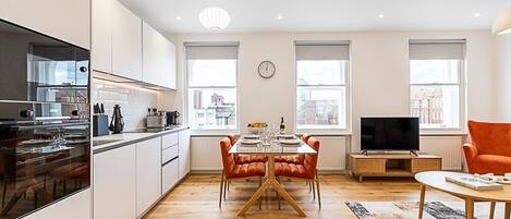 Apartment (Light & Luxury Chelsea Apartment: Pri) | Private kitchen