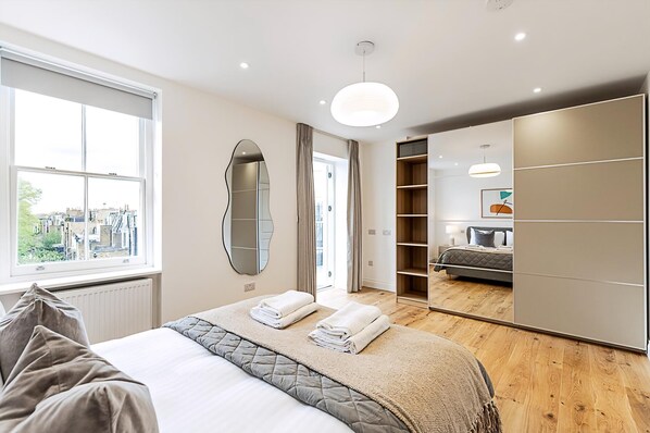 Apartment (Light & Luxury Chelsea Apartment: Pri) | 1 bedroom, free WiFi