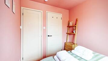 Apartamento (Bright 2-Bed Home Near Putney Riversi) | 2 quartos, Wi-Fi de cortesia