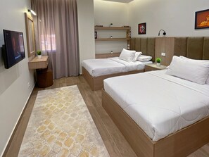 3 bedrooms, iron/ironing board, Internet, bed sheets